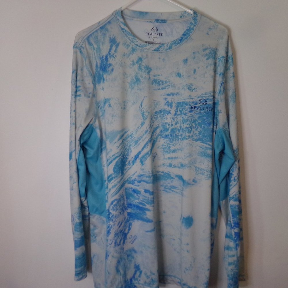 Realtree Fishing Men's Size XL 100% Recycled Spandex and Polyester Jersey